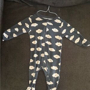 Old Navy Cloud Print Zip Footie Pajamas 3–6M